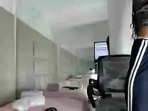 WinnyBarness online show from November 15, 2:01 am