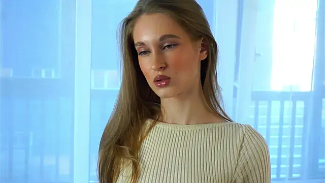 ManieRolfson online show from October 17, 7:55 am