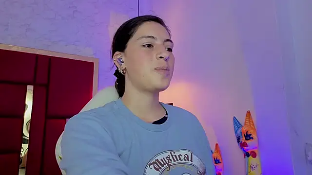 moon winy online show from February 28, 11:20 am