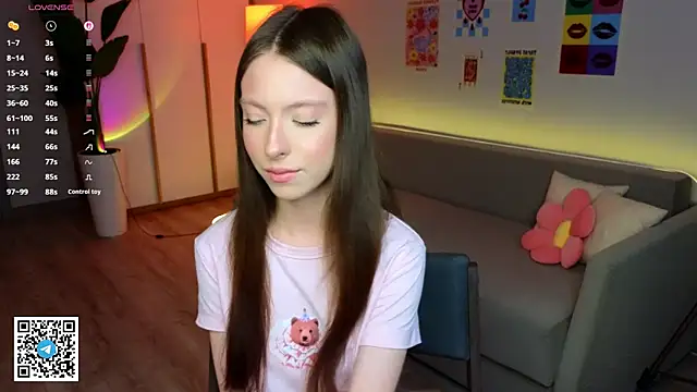 Yasmin Kass online show from April 4, 7:29 am