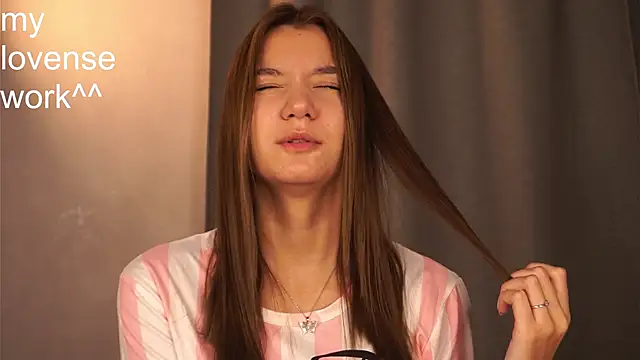 BrynnHolverson online show from October 26, 7:09 pm