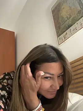 Snapshot of gabriellacali chatting on October 16, 12:52 pm gabriellacali online show from October 16, 12:52 pm