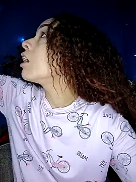 Luna-Vixen1 online show from November 19, 10:37 am