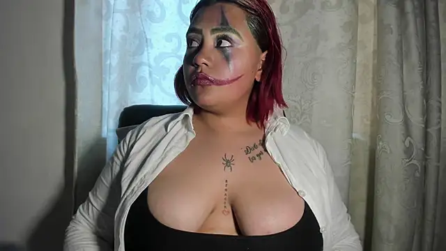 Yara flame online show from October 31, 9:08 pm