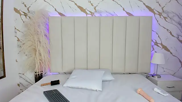 valery thompsson online show from November 27, 4:59 am