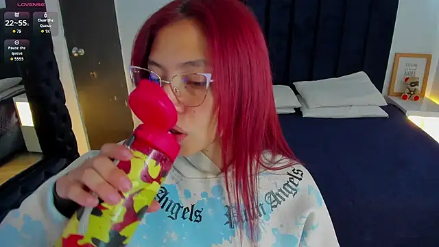 melanie roux   online show from March 17, 1:26 pm