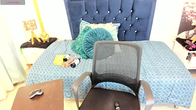 Inaya Khalifa online show from March 24, 12:27 am