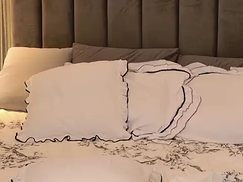  Tessa May  online show from January 10, 5:34 am