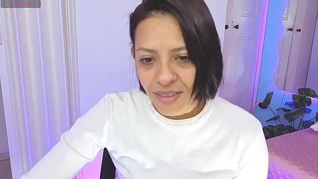 Aria Russo online show from February 24, 3:32 pm