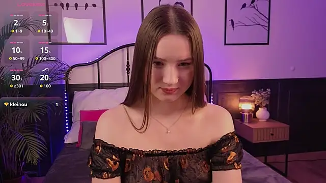 LunaMim online show from October 28, 4:13 pm