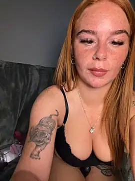 Ellieskyyee1 online show from April 8, 10:34 pm