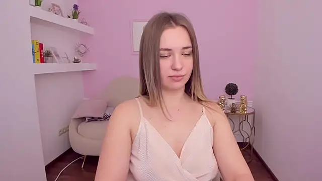 HazelWhityy online show from December 14, 9:26 am