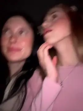 kira mia online show from January 14, 4:23 pm