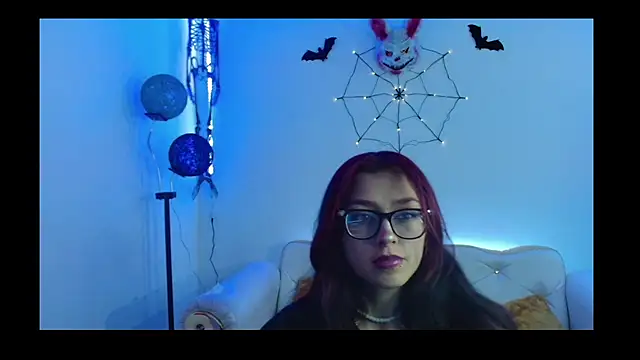 Elizabeth Loren online show from October 21, 1:15 pm