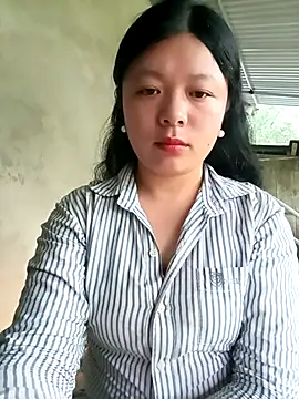 lisa-bae00 online show from April 19, 12:21 am