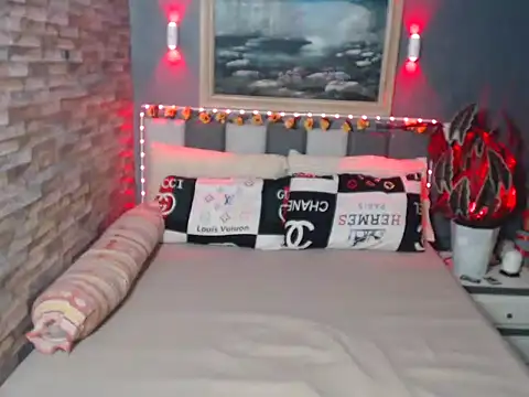 HotNathalie6900 online show from November 21, 12:40 pm