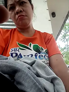 Yummymarie09 online show from November 13, 3:16 am