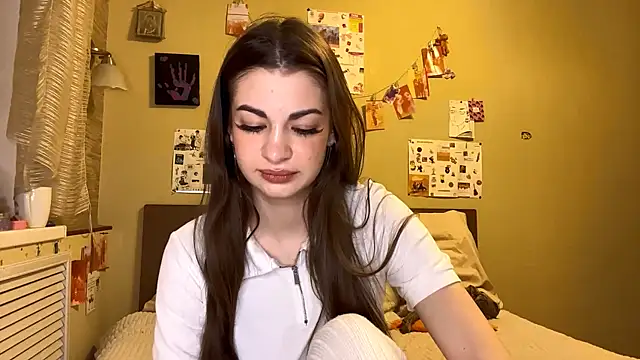 TheRealAnna online show from December 1, 5:15 pm