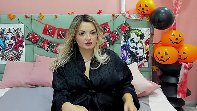 WilmaSanders online show from October 22, 2:27 am