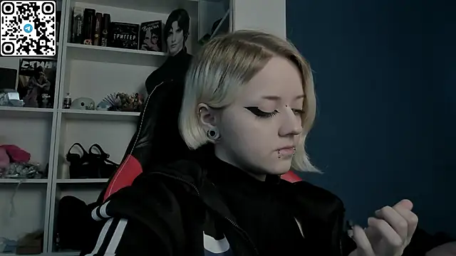 Holy Mistress S online show from February 13, 9:44 am