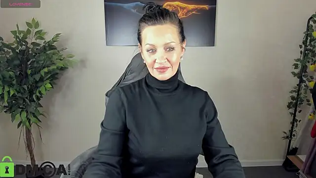 Sara Devills online show from February 6, 9:45 am