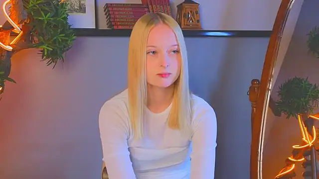 YungLyssy online show from October 26, 3:24 am