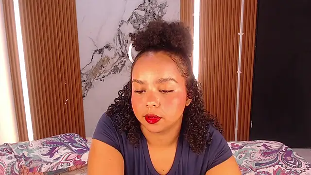 rosselyn  online show from December 19, 8:23 pm