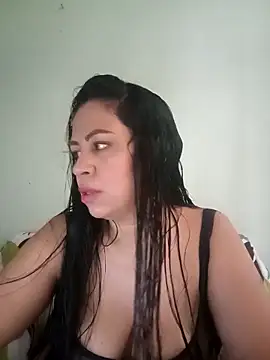 LeilaTaylor online show from January 18, 7:10 pm