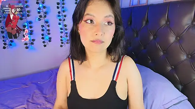 Eris Velvet online show from December 2, 6:26 am