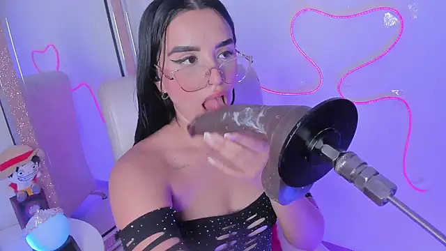 laana foxx online show from March 5, 1:12 am