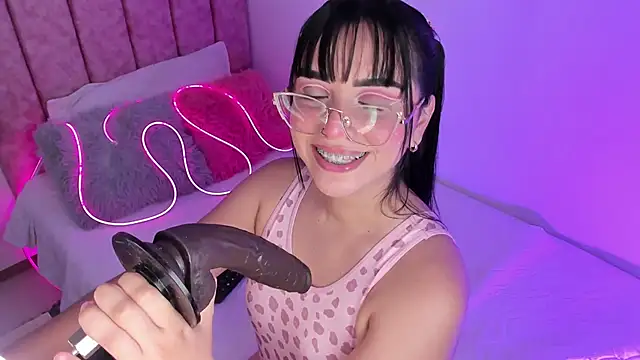 laana foxx online show from June 2, 12:22 am
