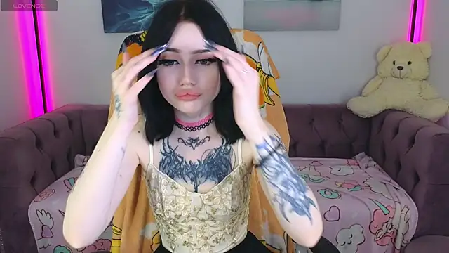 Emma Kirks online show from November 7, 10:54 am