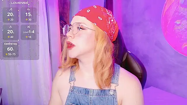 sussiestrawberry online show from November 28, 10:29 am