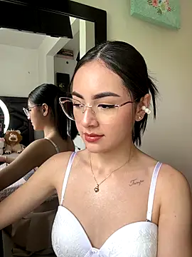 Snapshot of IslaCole chatting on October 26, 6:58 pm IslaCole online show from October 26, 6:58 pm