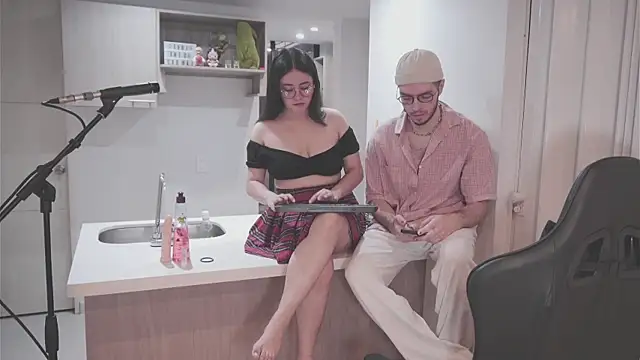 dan and daya online show from November 23, 12:07 pm