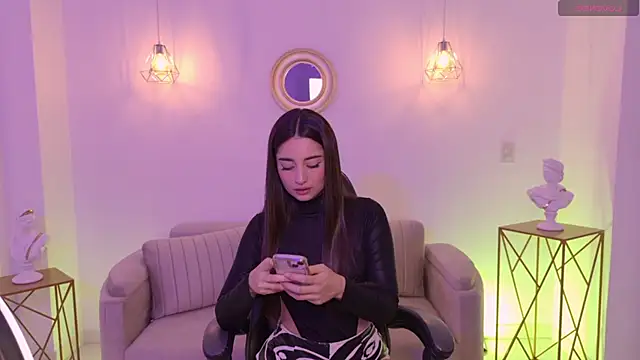 Ariana Monroe01 online show from November 14, 4:45 am