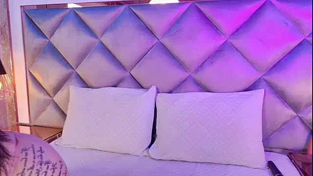  giggy 2 online show from February 4, 11:57 am