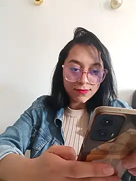 Caroline-17 online show from December 2, 6:10 pm