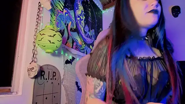 AshGraven online show from October 31, 4:47 am