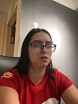 Kloe Novoa online show from February 12, 1:35 pm