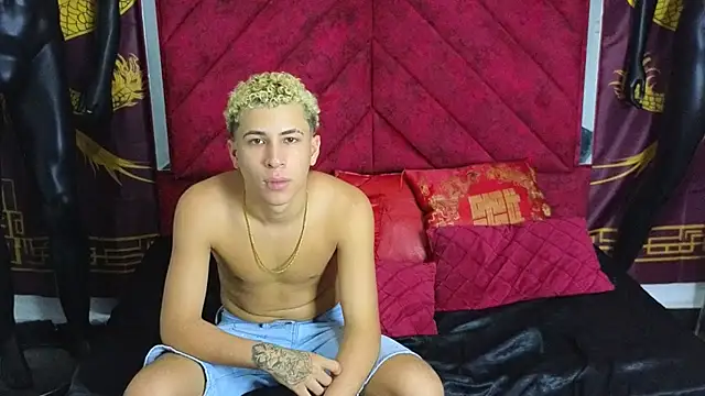 Horny Duo0 online show from October 28, 3:45 am