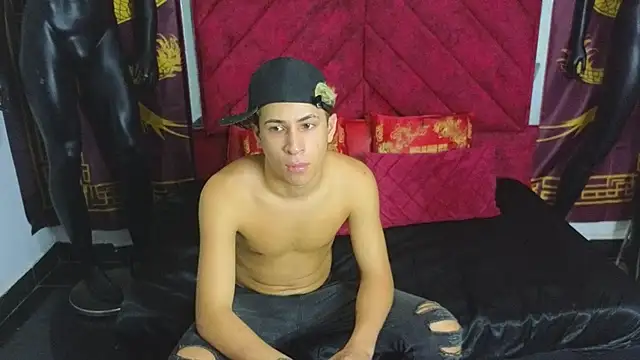 Horny Duo0 online show from October 25, 4:53 am