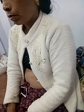 Indiangueen online show from November 10, 9:10 pm