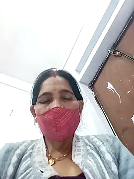 Indiangueen online show from November 12, 4:38 pm