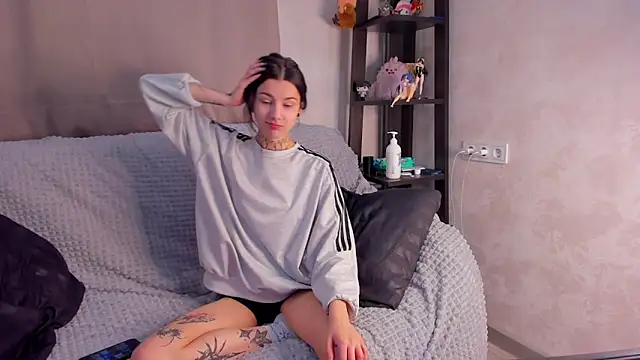 DonnaHicks online show from November 9, 1:51 pm