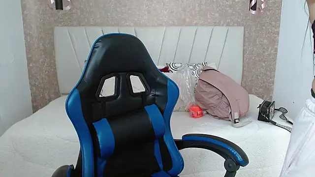 AliceSmity  online show from December 20, 7:07 pm