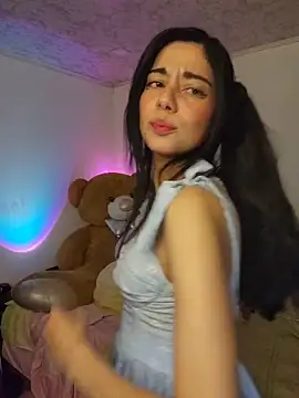 wetbyAlice online show from May 6, 11:53 pm