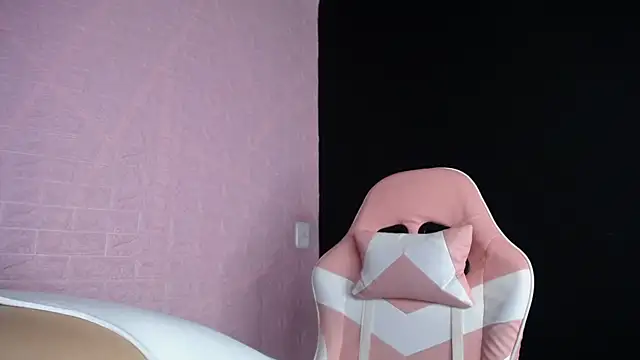 Dominic Queen1 online show from December 15, 2:44 pm