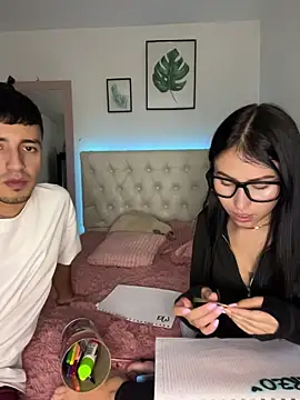 BIJOU SECRET online show from March 3, 4:07 am