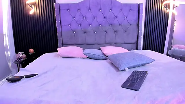 whisper nova online show from November 11, 9:01 pm